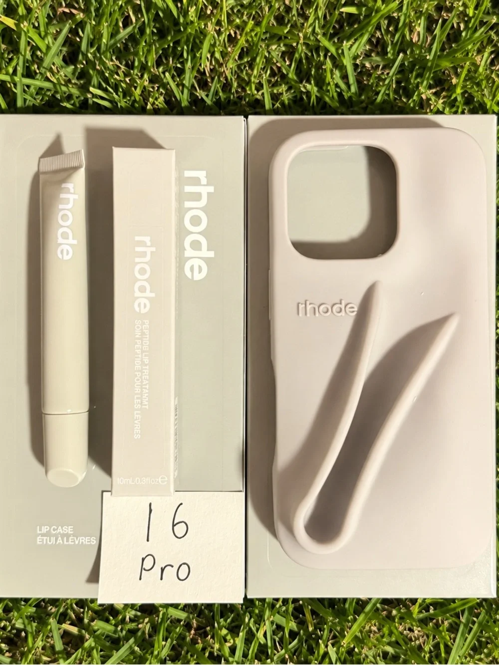 RHODE Peptide Lip Treatment in GREY